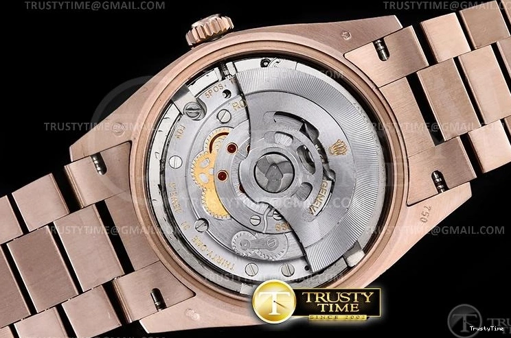 1119 RDD0223A – DayDate 36mm Packable 702